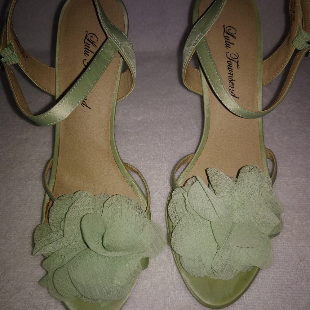Lulu Townsend Bellow mint heels 8M